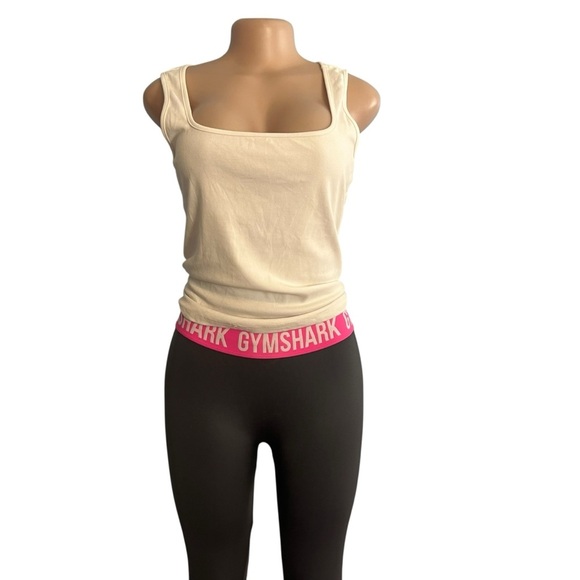 3/$30 🍂 Gymshark Grey Leggings with Vibrant Pink Waistband - Picture 3 of 10